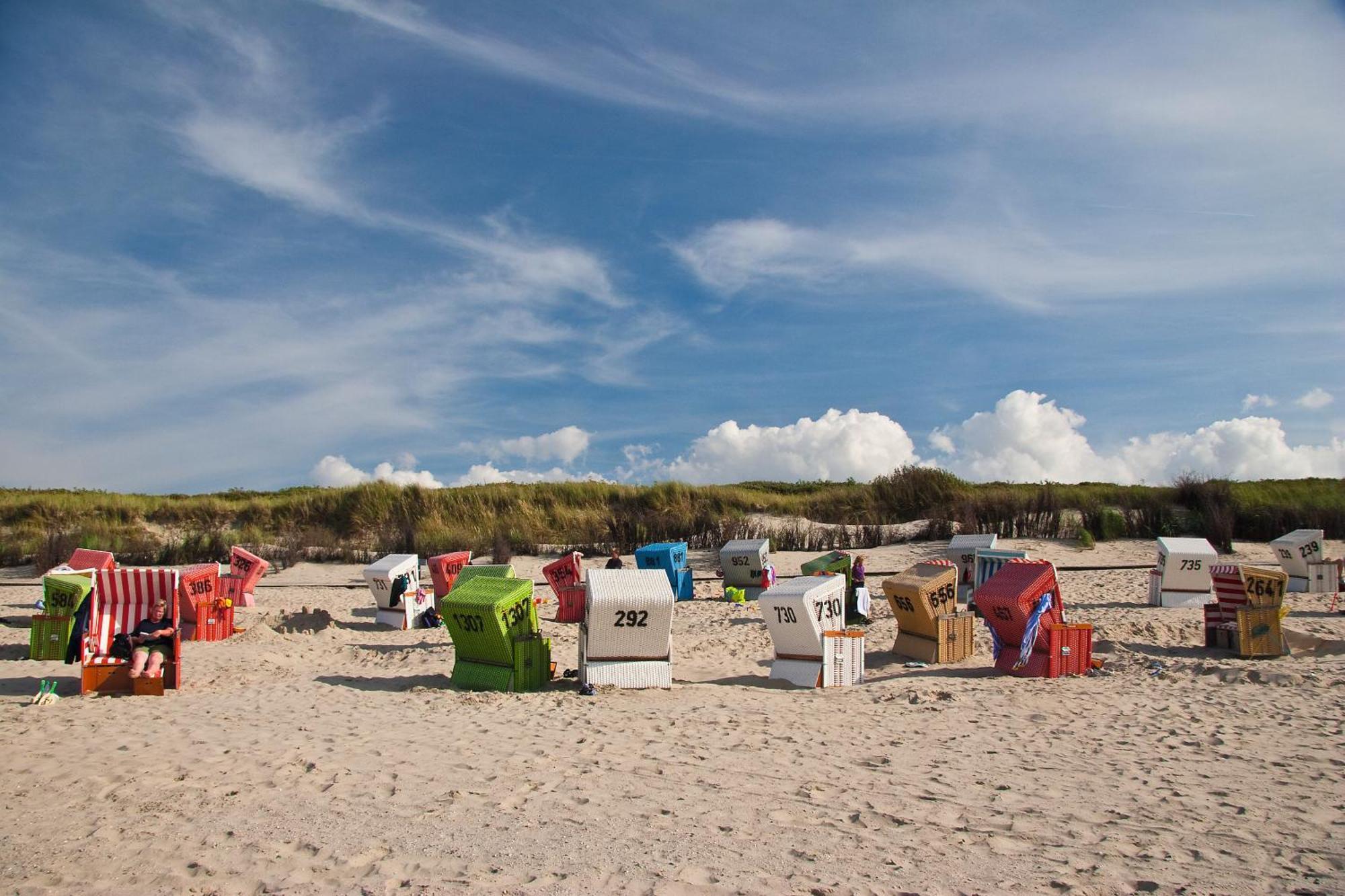 Strandhotel Achtert Diek Langeoog Exterior photo