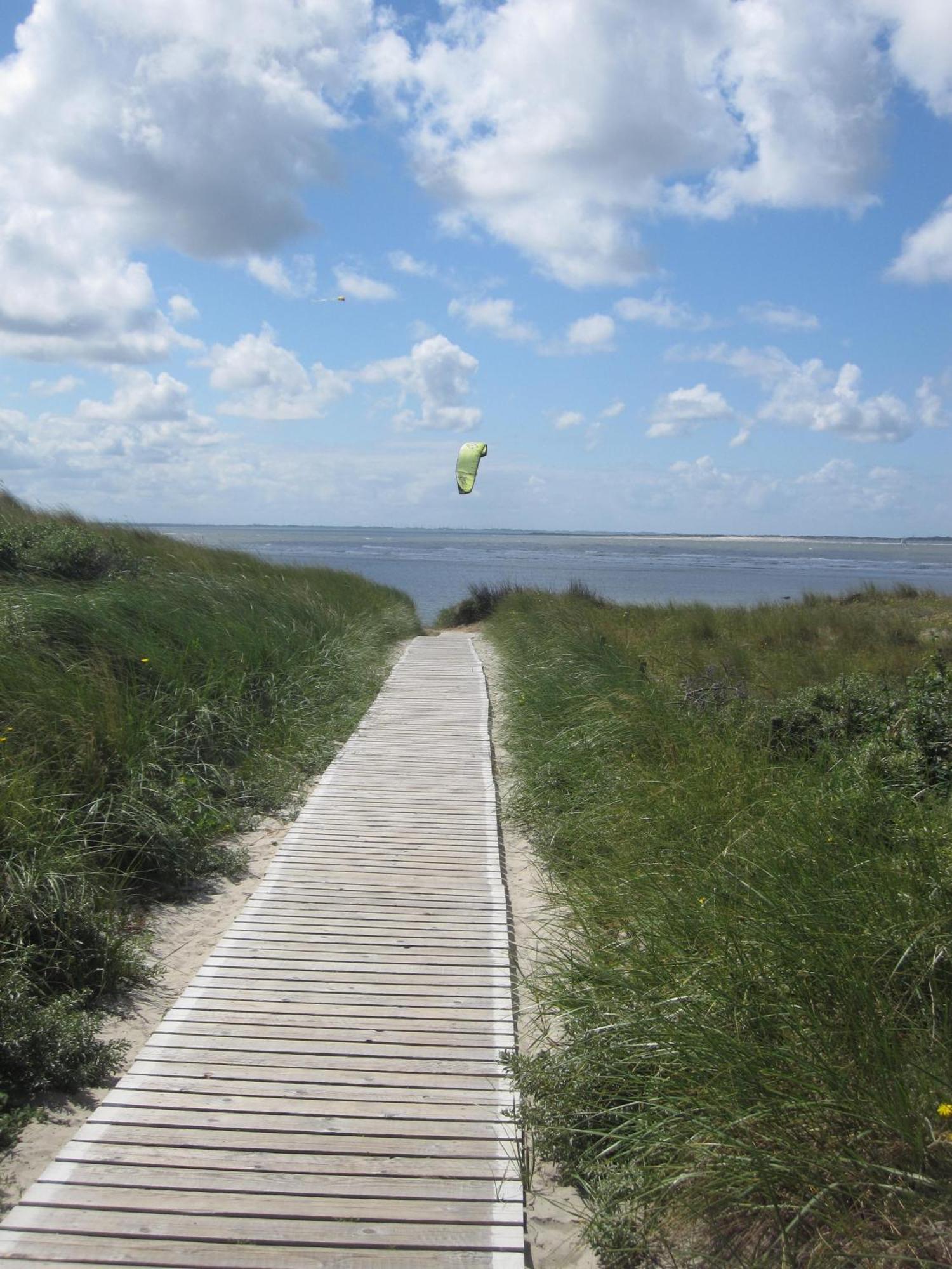 Strandhotel Achtert Diek Langeoog Exterior photo