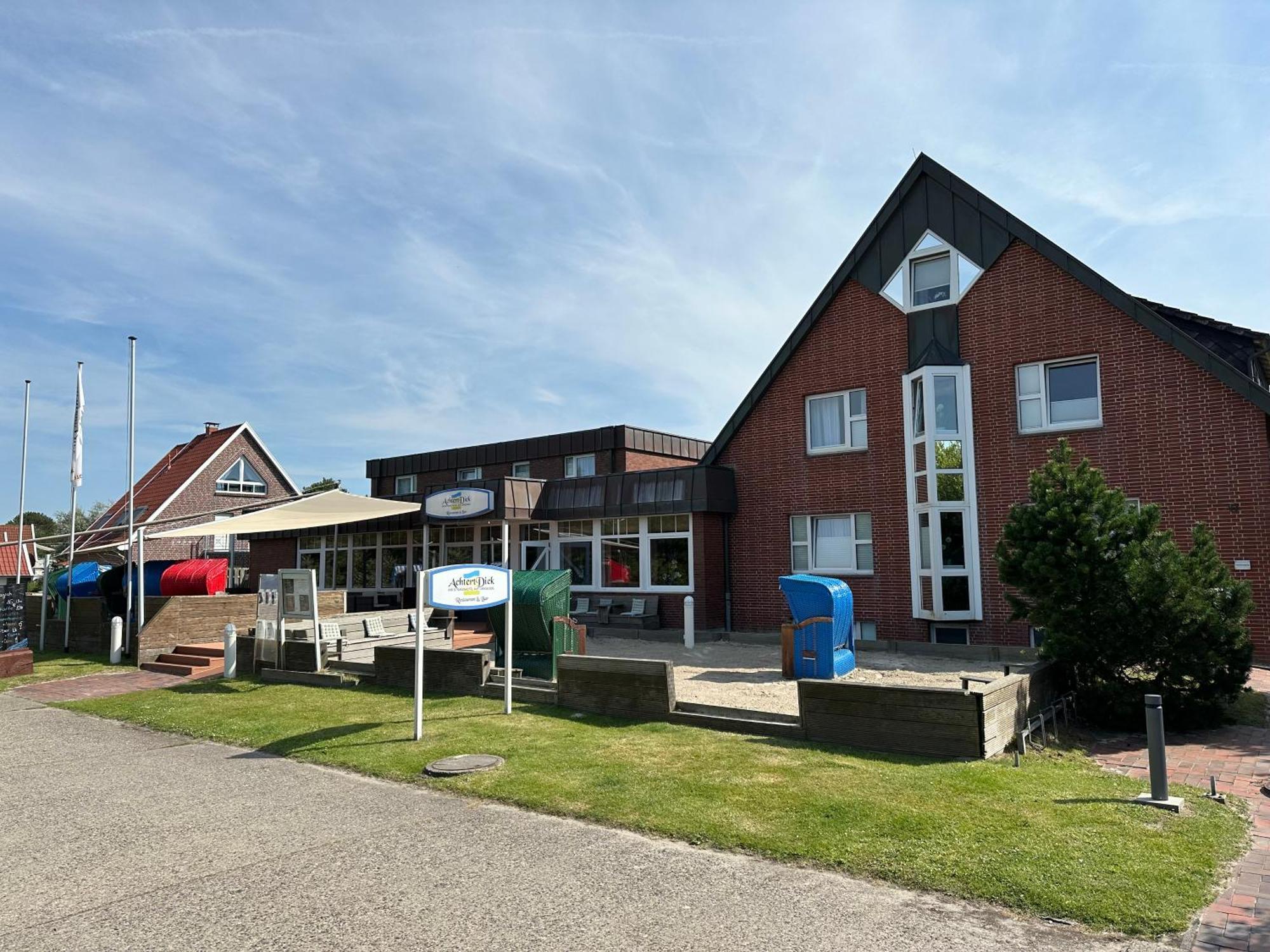 Strandhotel Achtert Diek Langeoog Exterior photo